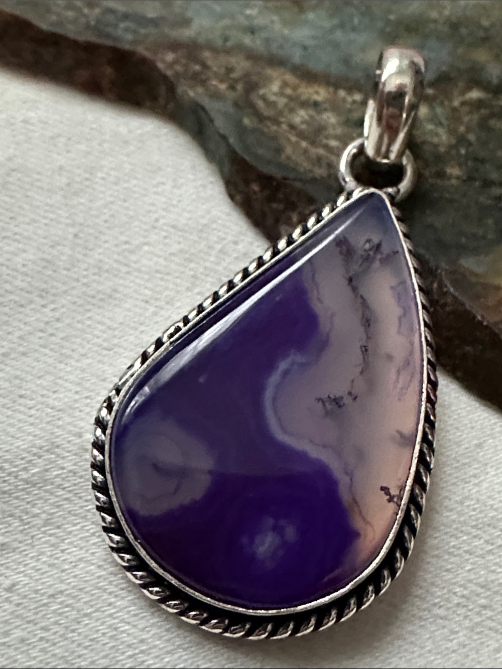 Artisan Handcrafted Purple Teardrop DYED AGATE Pendant Necklace - Picture 9 of 13